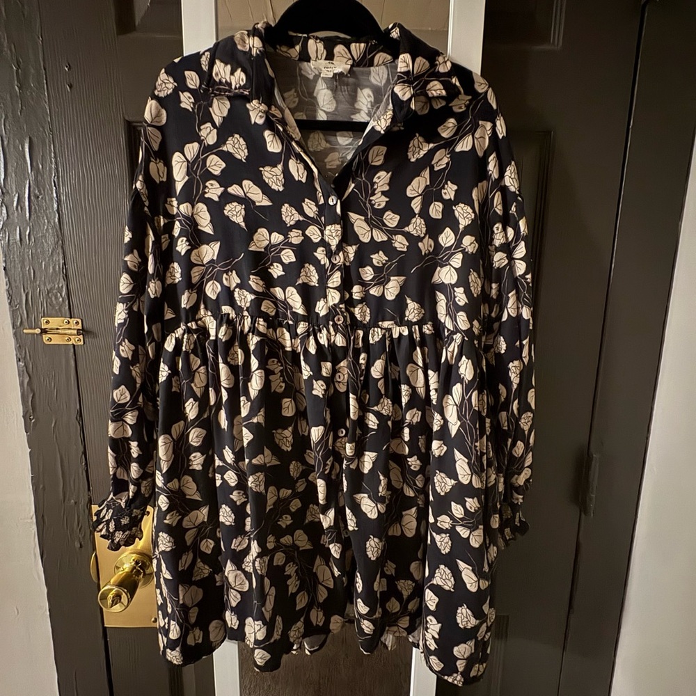 Entro Black and Cream Leaf Print Top